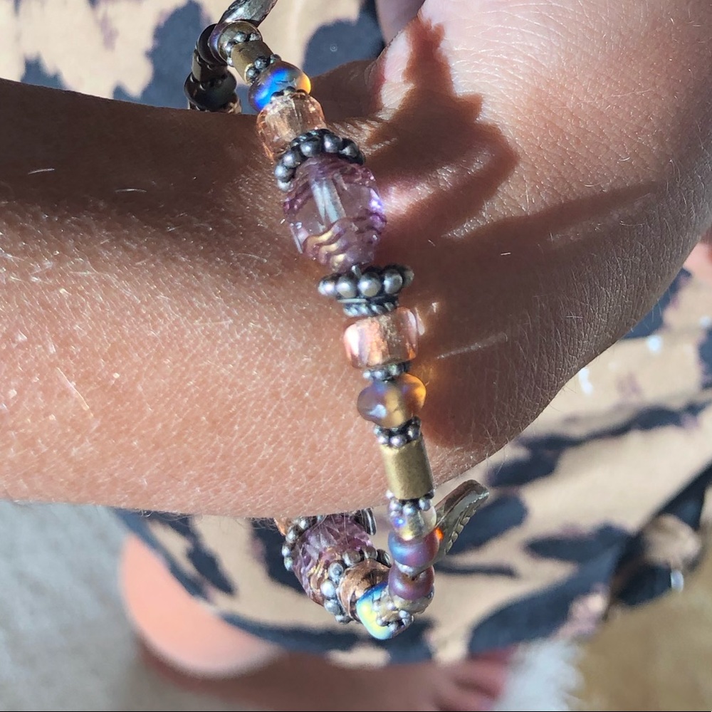 One size fits all bead and charm bracelet.
